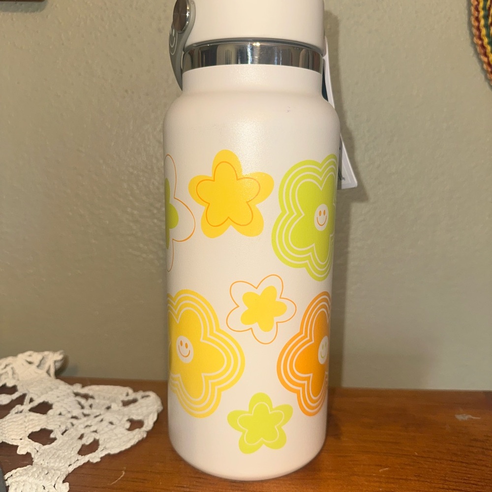 Hydro Flask -Happy Days -Limited Edition 32oz- # 2 - Picture 4 of 5